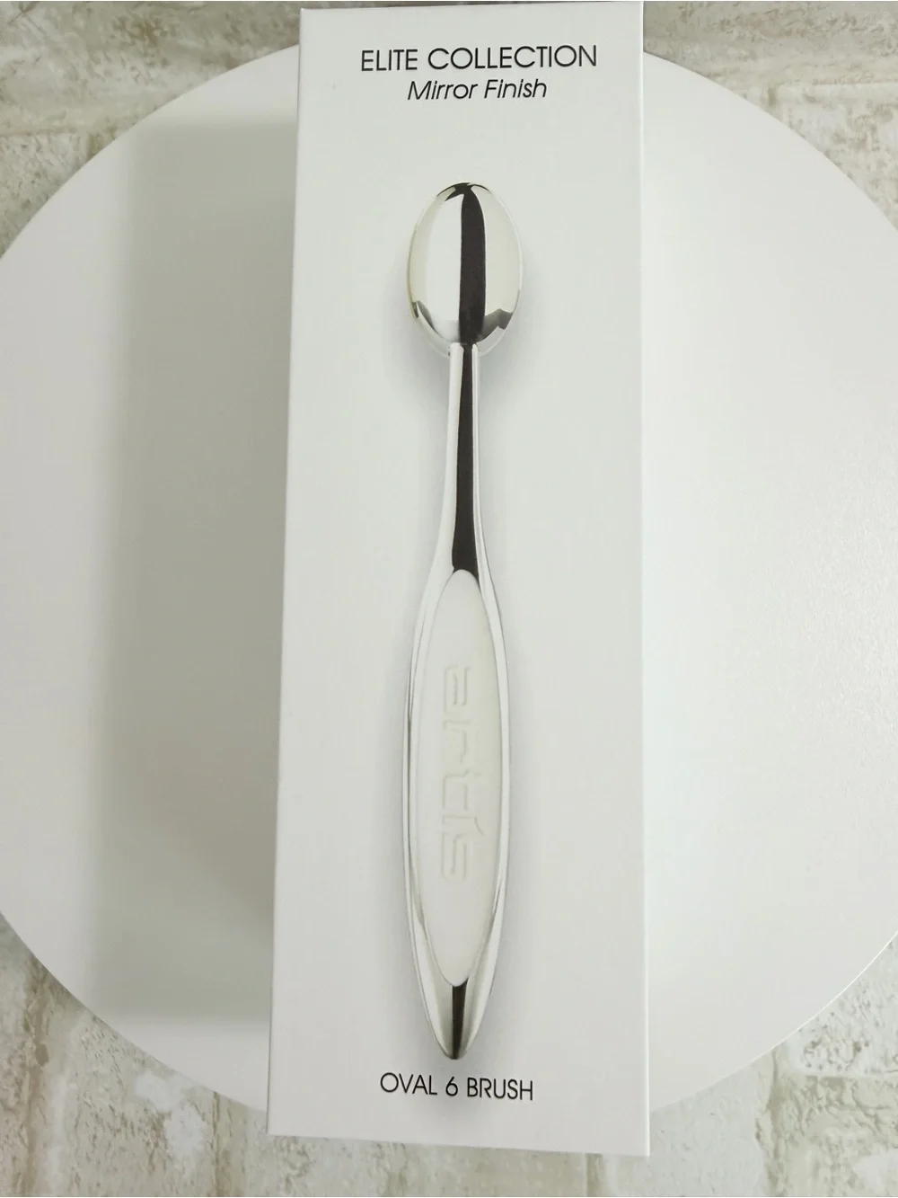 artis Oval 6 Mirror Makeup Brush - White